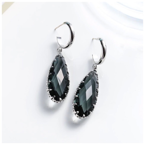 Swarovski Crystals Teardrop Earrings - Picture 5 of 6